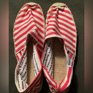 Soludos espadrilles. Red and cream stripe canvas. Unused.